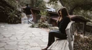 Borderline (Sınır Kişilik) Bozukluğu Belirtileri ve İlişkilere Etkisi: Kapsamlı Rehber