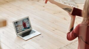 Online Terapi Nedir? İnternetten Psikolog Desteği Almanın Verimliliği ve Avantajları