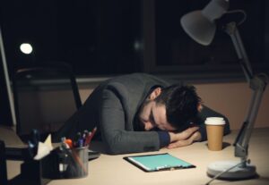 Sirkadiyen Ritim Bozukluğu Nedir? Jet-Lag ve Gece Vardiyasının Sağlığa Bilimsel Etkileri